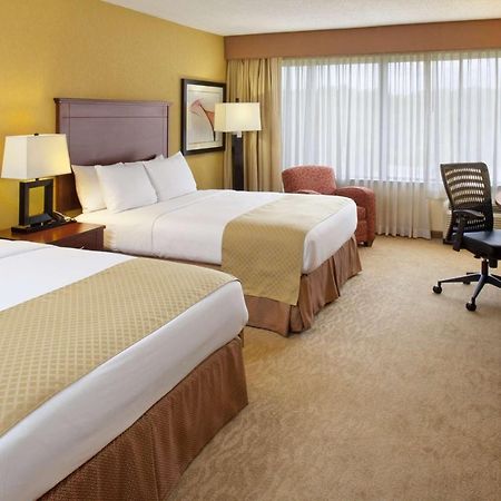 Doubletree By Hilton Fayetteville Luaran gambar