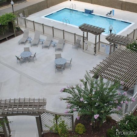 Doubletree By Hilton Fayetteville Luaran gambar