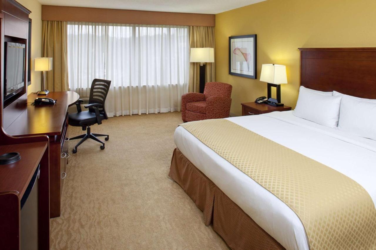 Doubletree By Hilton Fayetteville Luaran gambar