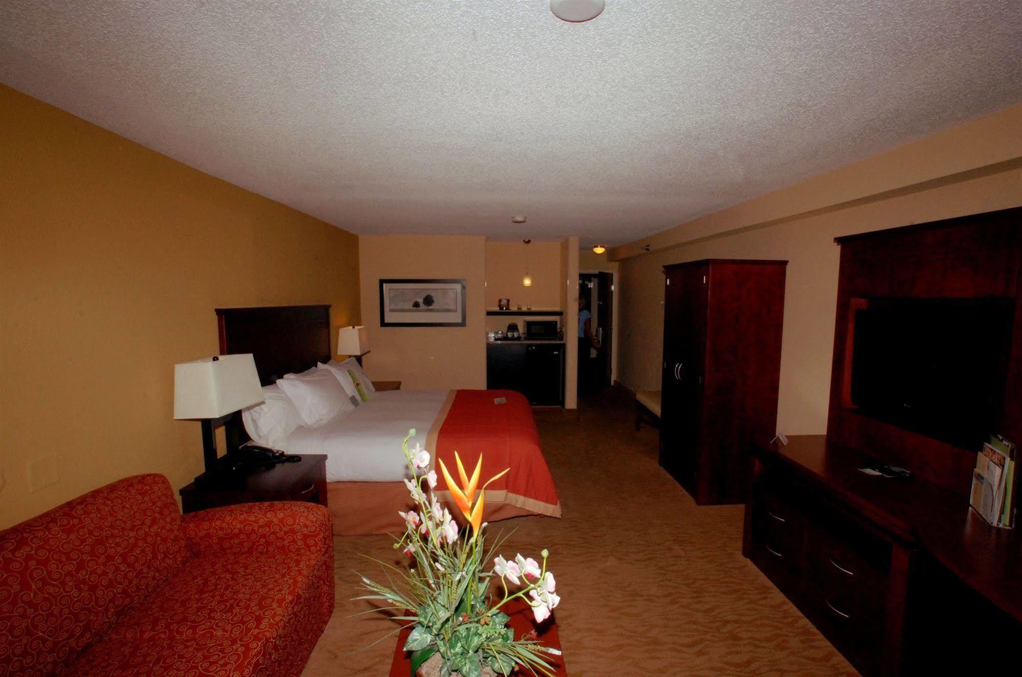 Doubletree By Hilton Fayetteville Luaran gambar