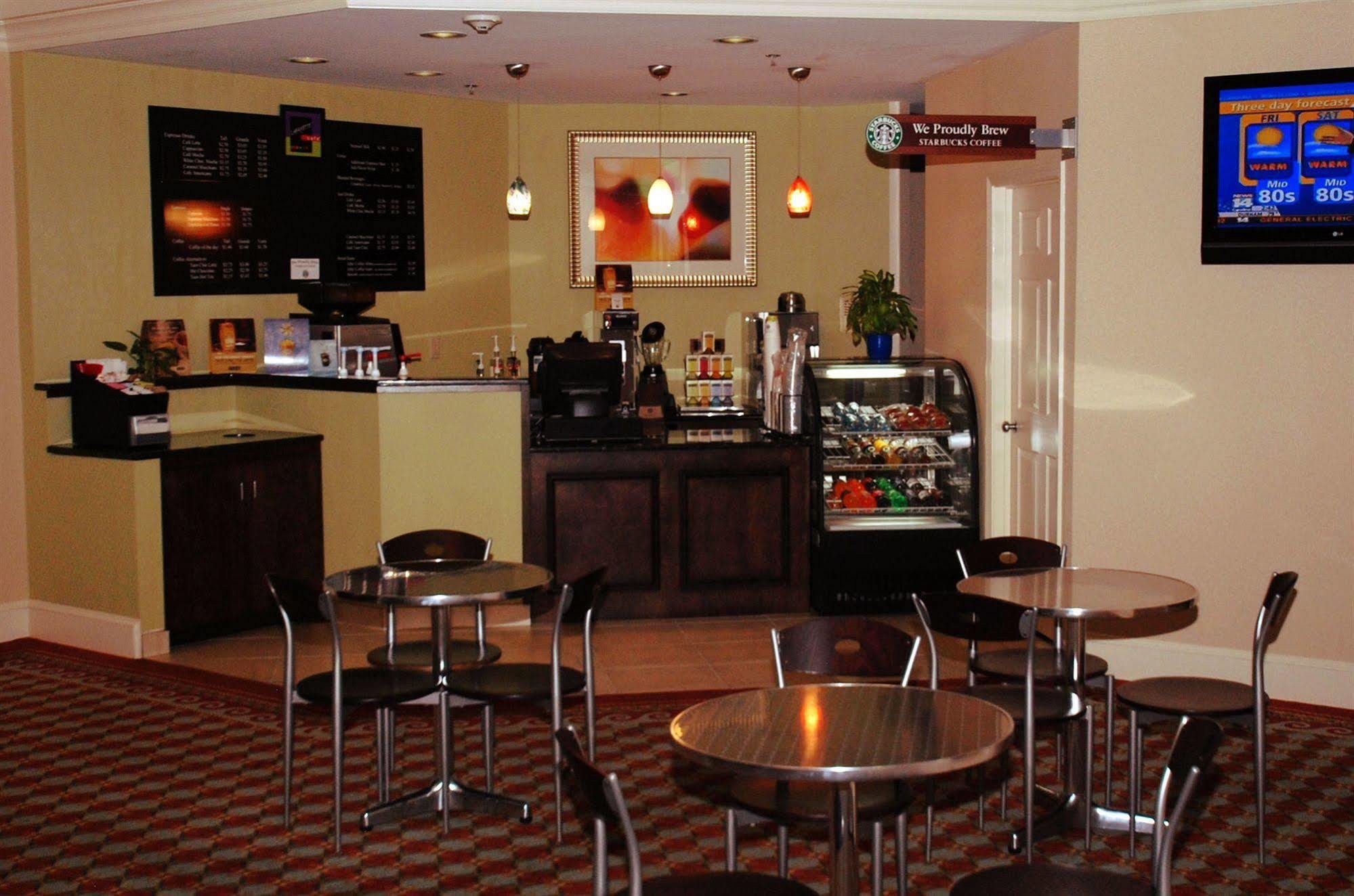 Doubletree By Hilton Fayetteville Luaran gambar